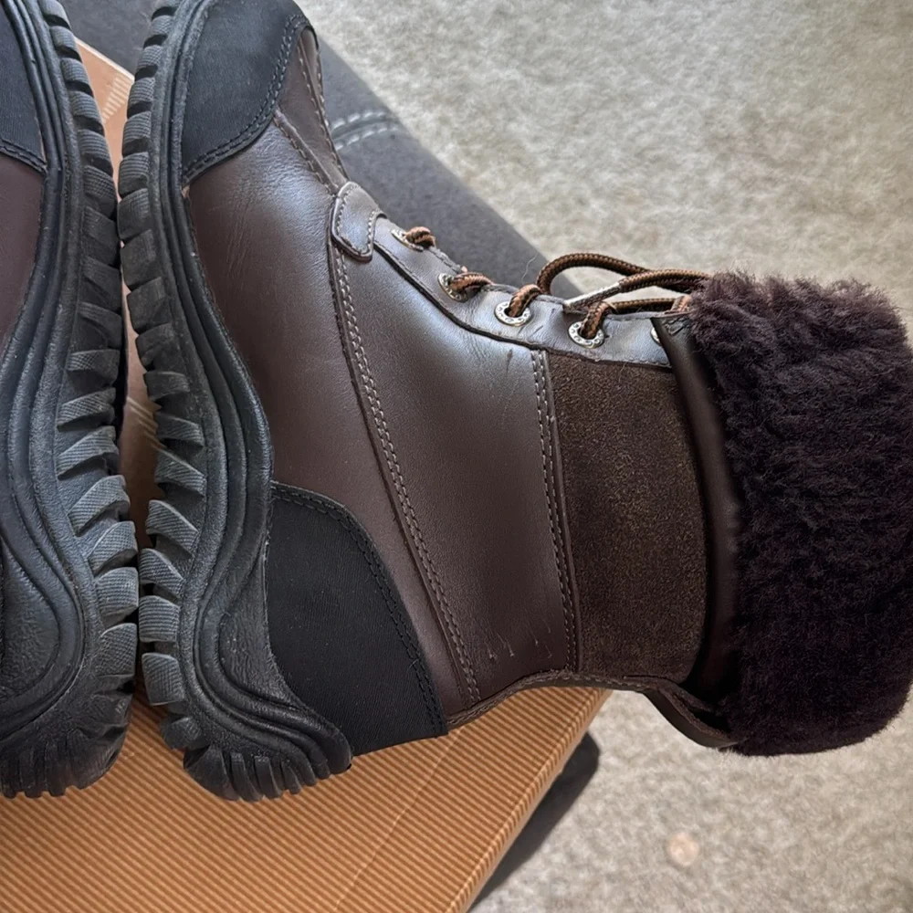 UGG Adirondack Boot ll In Brown & Black Size 7 Waterproof -4 Cold Weather Rating